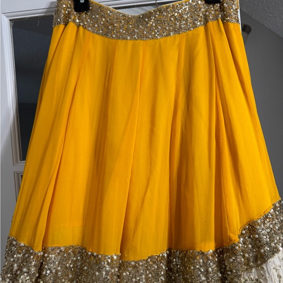 Yellow lengha - Picture 4 of 11